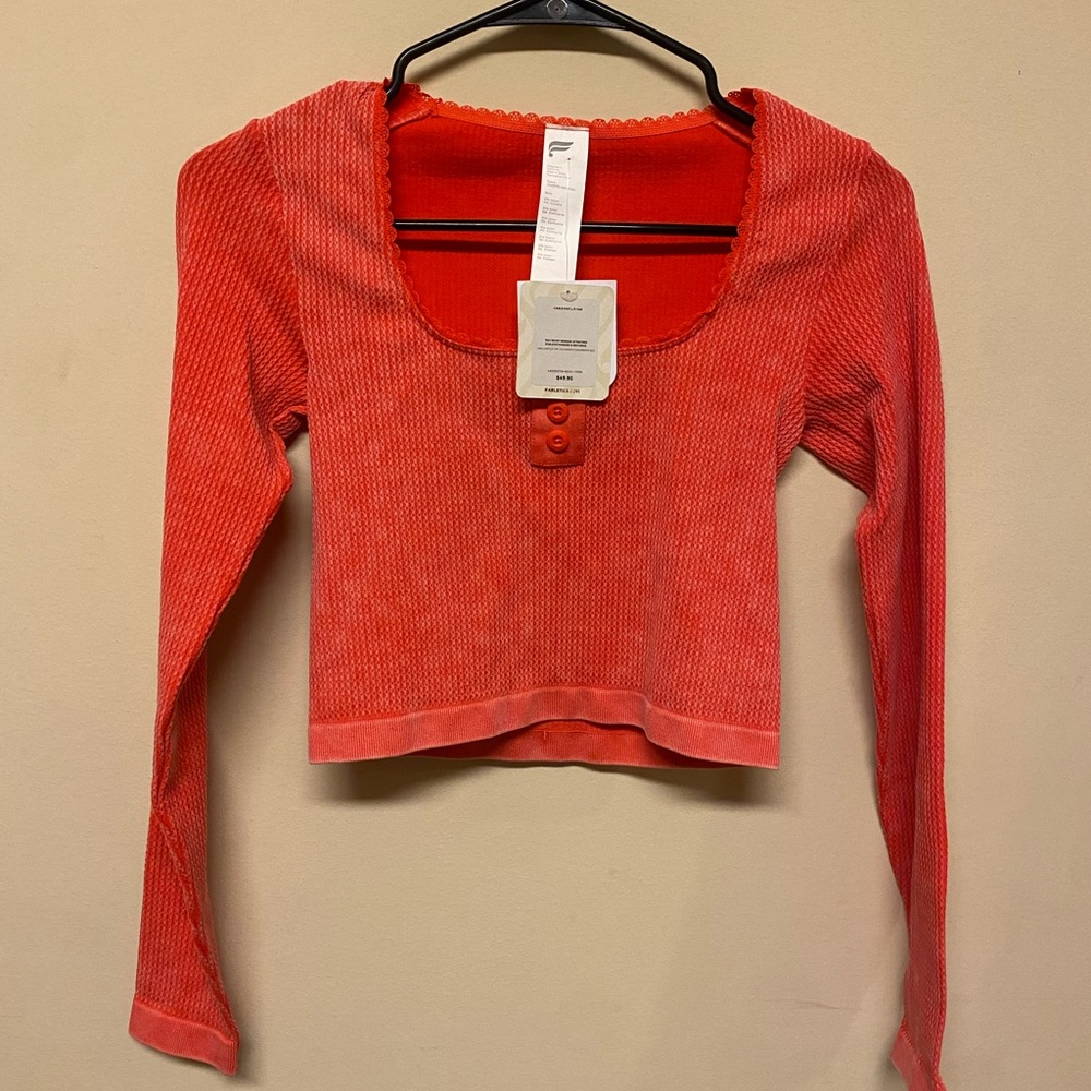 Fabletics long sleeved crop top